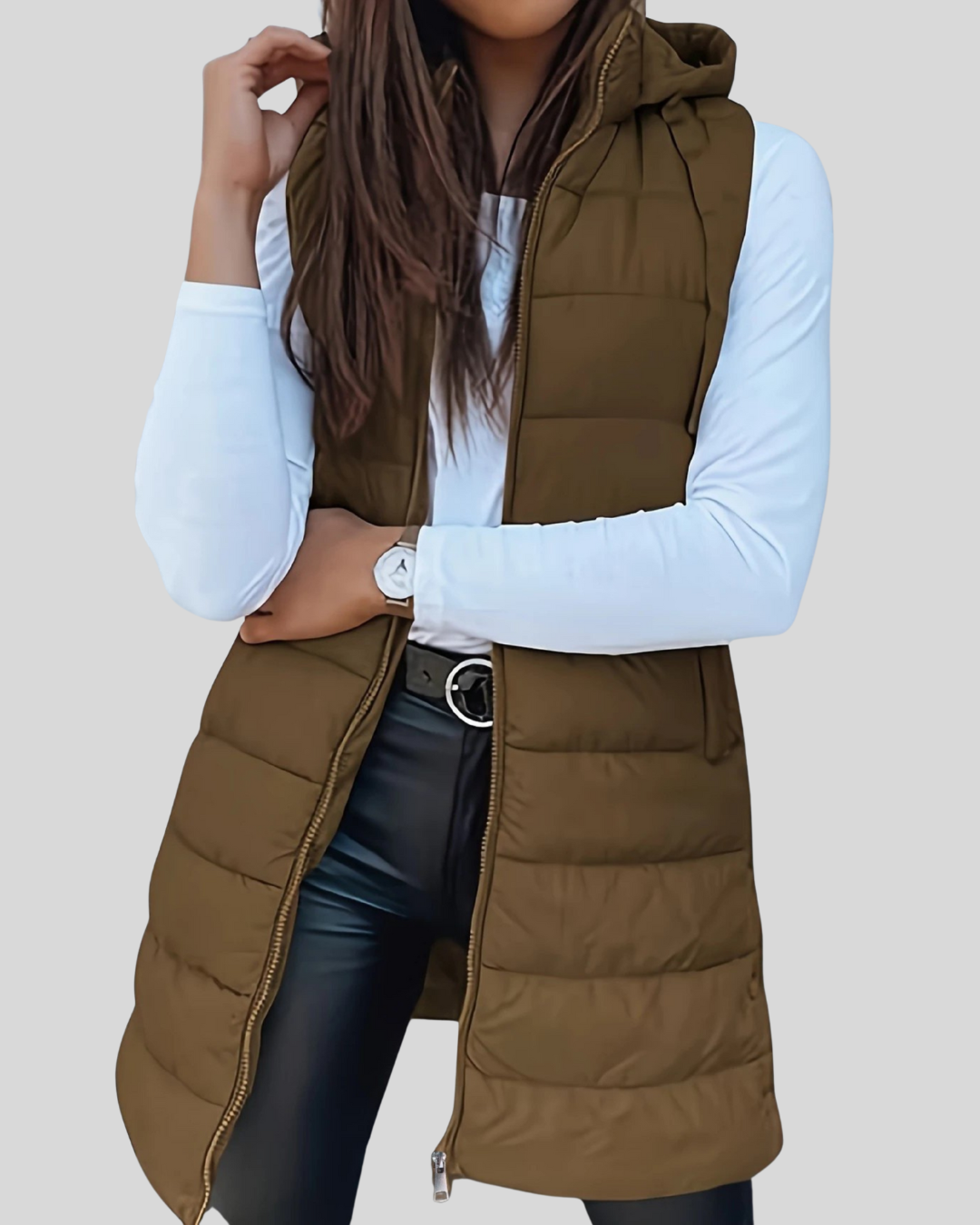 ZUZANA | Lehká bezrukávová dlouhá pufová vesta s kapucí