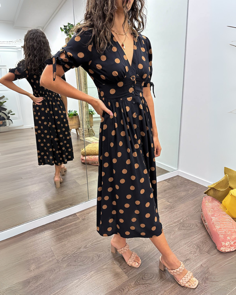 ANKA | Šaty s puntíky a rozšířenou sukní, zvýrazněným pasem 