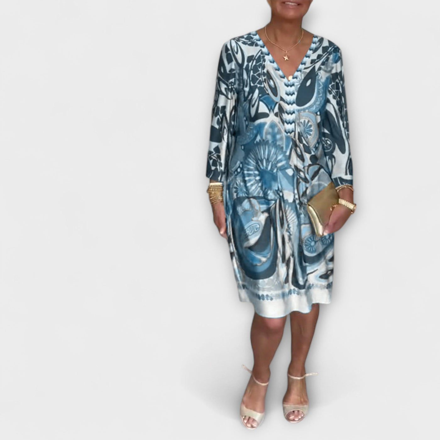 ZUZANA | Volné šaty s V-výstřihem a retro potiskem