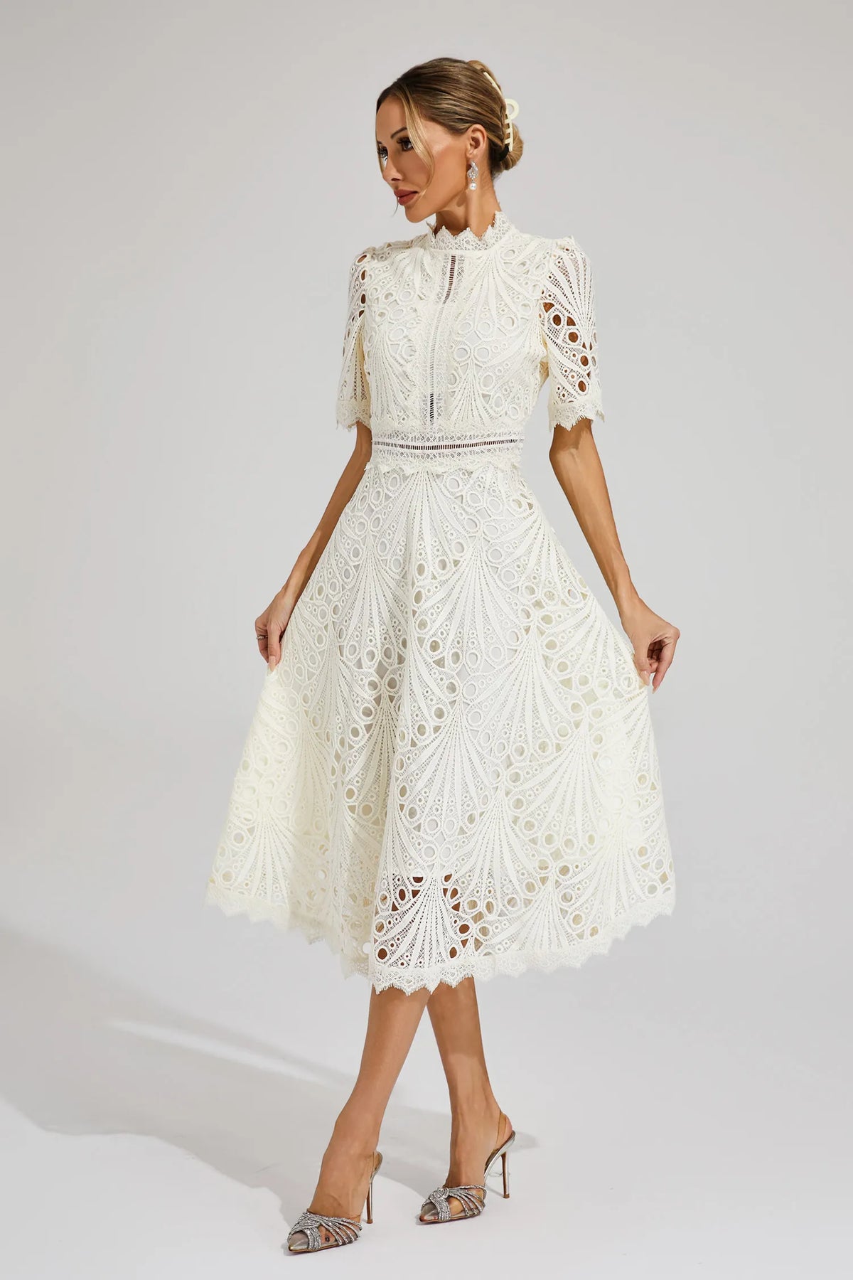 TINA | ELEGANT FLOWER EMBROIDERED DRESS